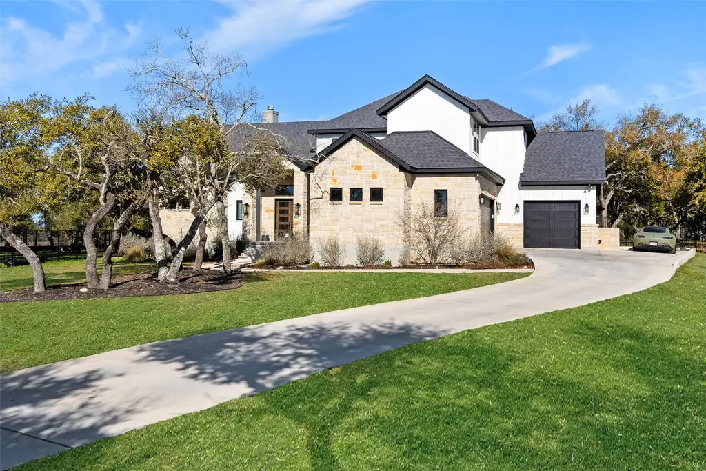 316 Stockman Drive, Dripping Springs