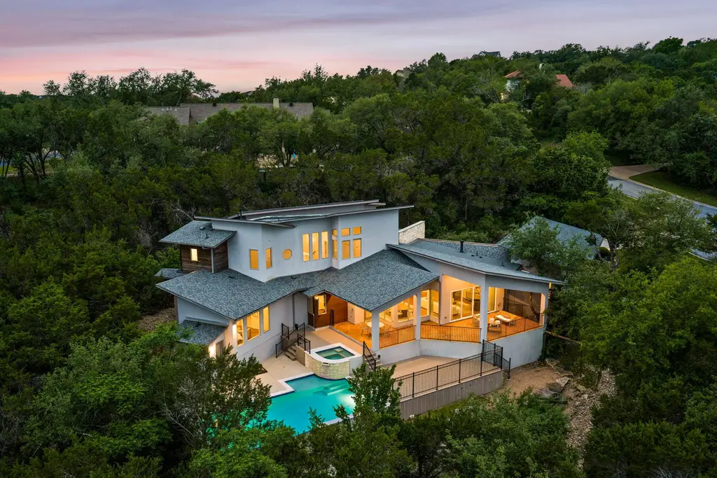 6605 Peralto Cove, Austin