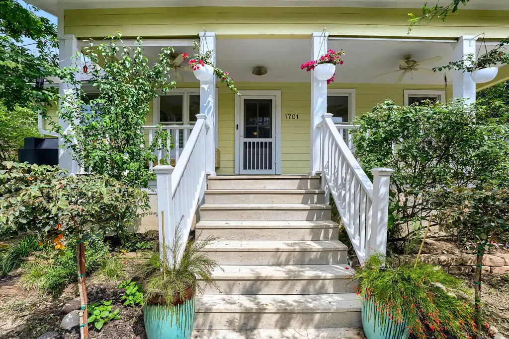 1701 Alameda Drive, Austin