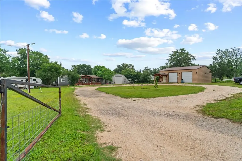 387 Highway 95 Highway S, Elgin
