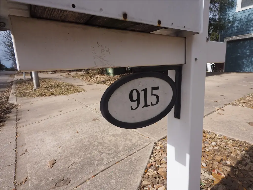 915 Bogart Road, Cedar Park