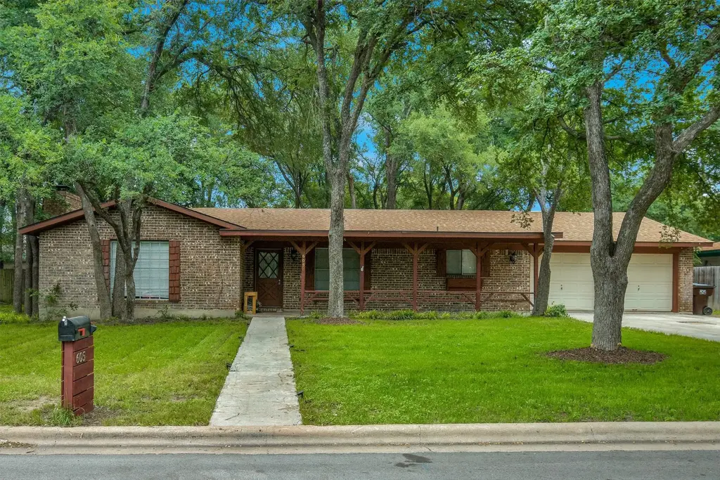605 Quail Creek Drive, Round Rock