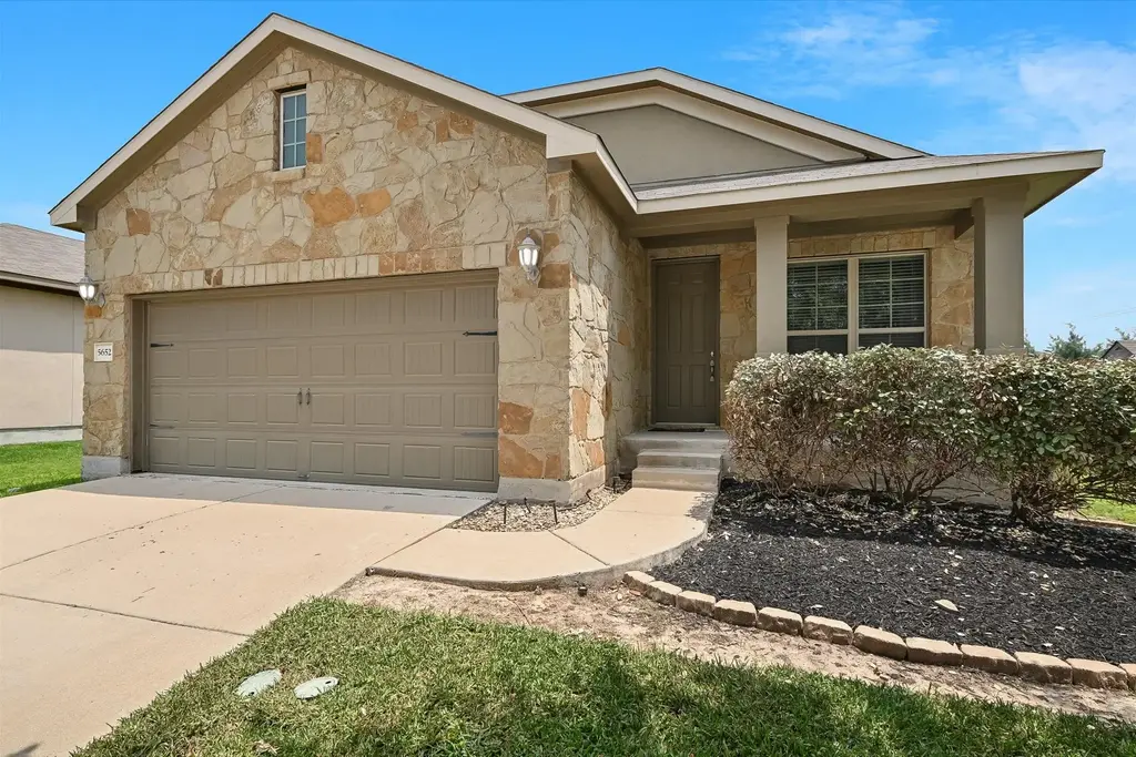 5652 Porano Circle, Round Rock