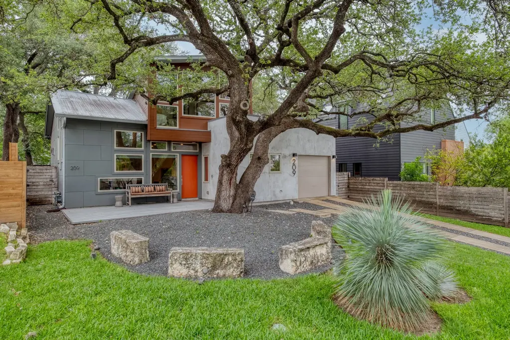 209 El Paso Street, Austin