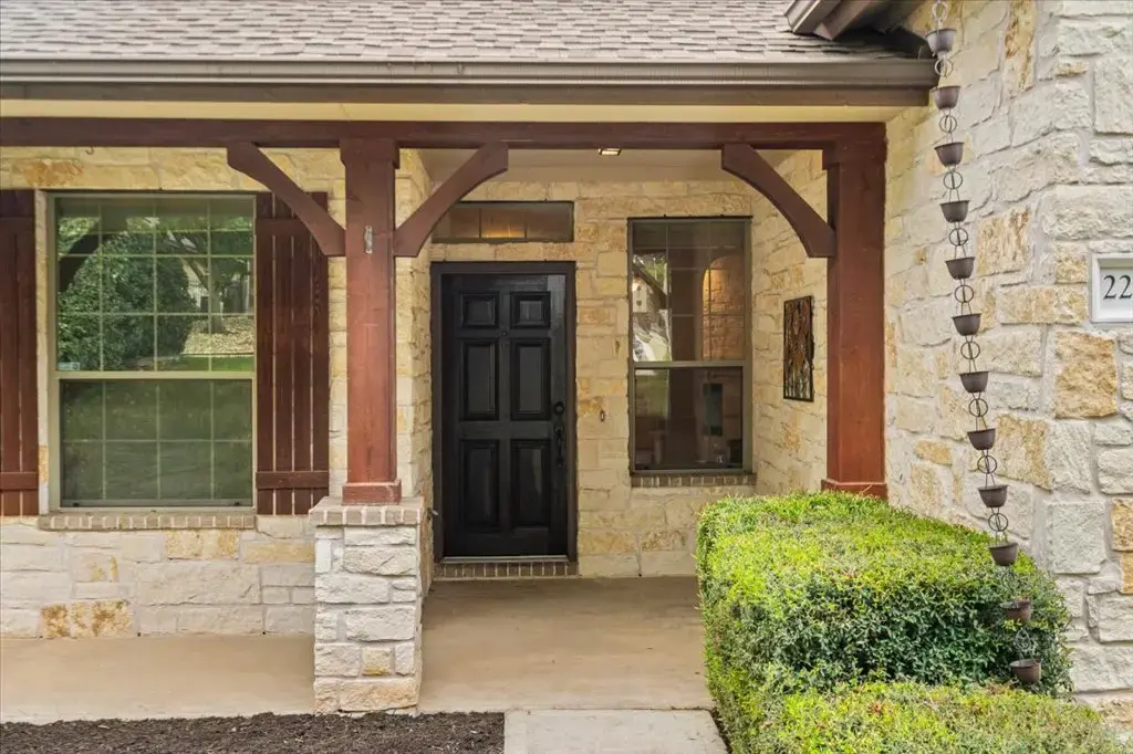 22324 Rock Wren Road, Spicewood