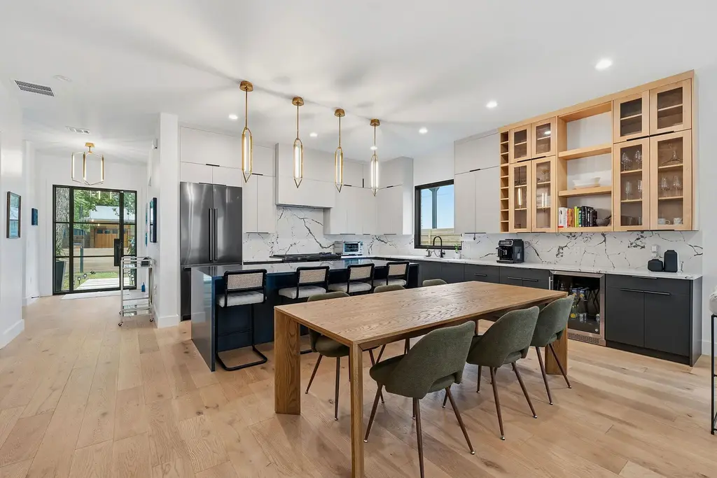 2004 Riverview Street, Austin