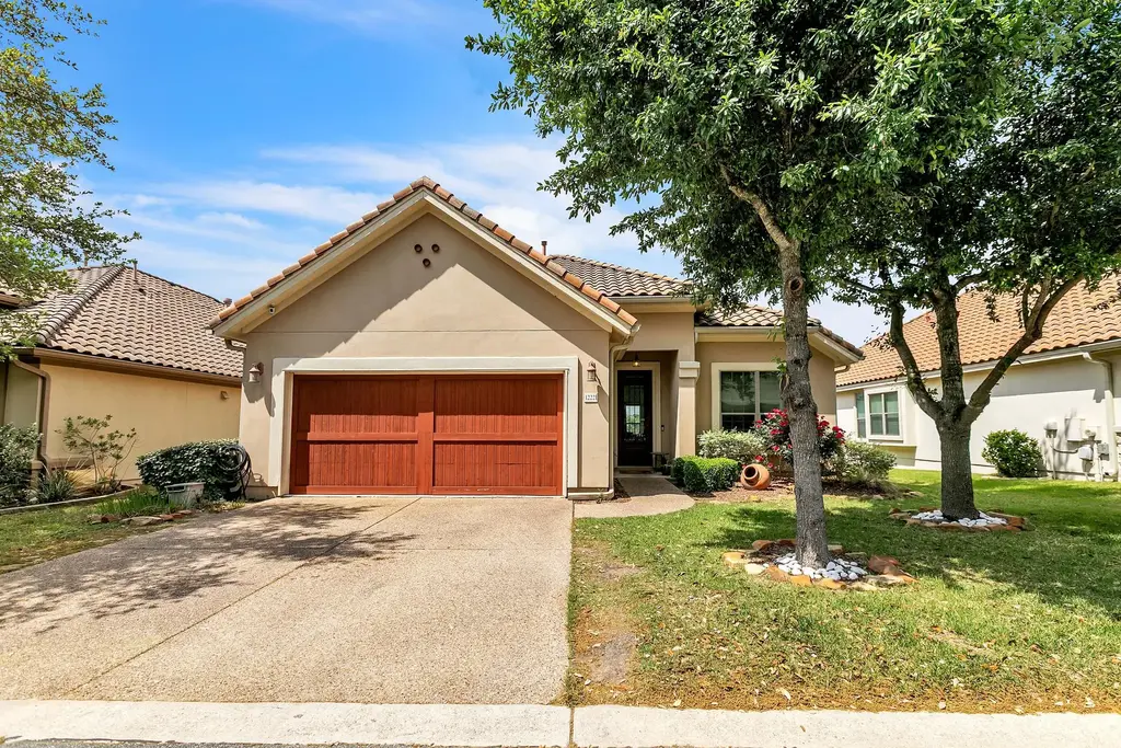 12221 Fairway Cove, Austin