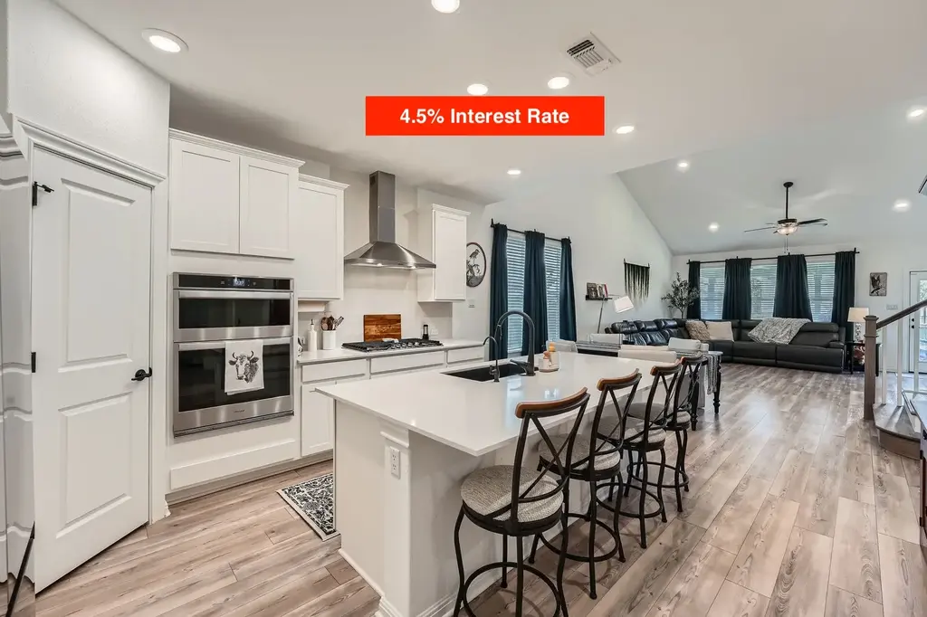 321 Georgia Lace Trail, Georgetown