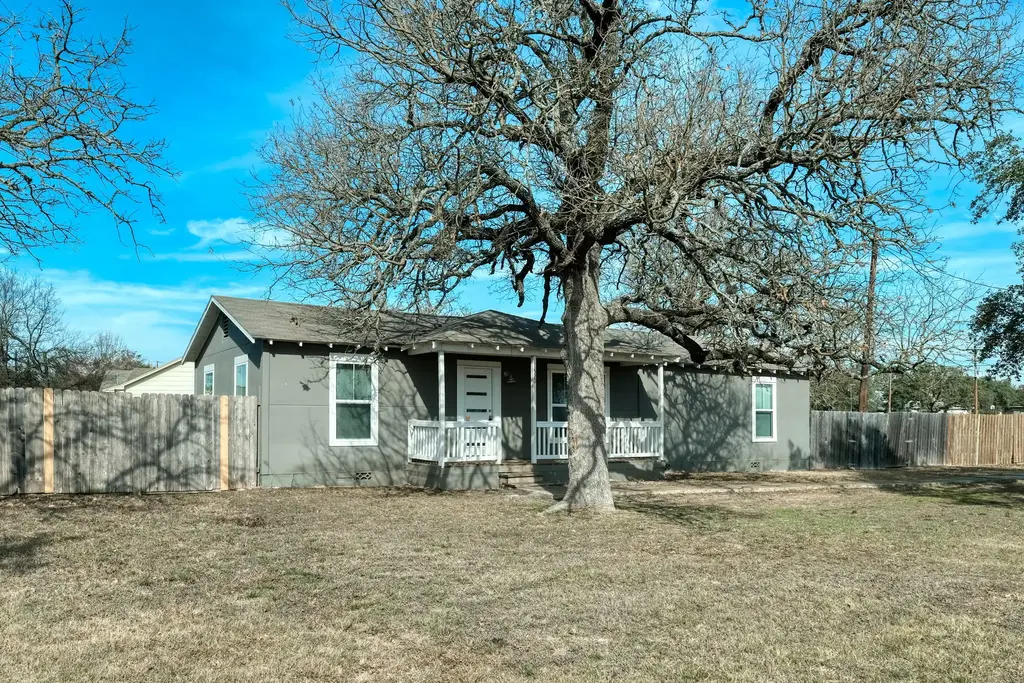 520 W Fm 243, Bertram