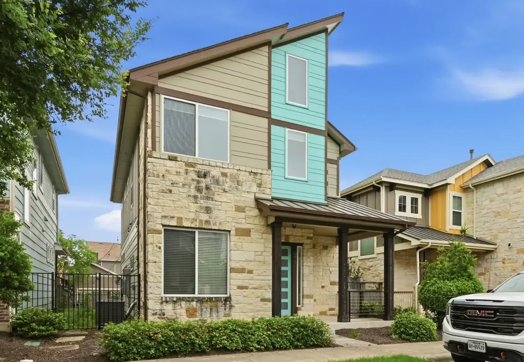911 Cannoneer Lane, Austin