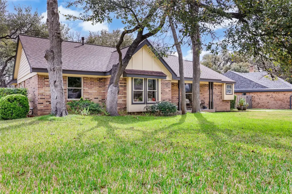 6905 Treaty Oak Circle, Austin