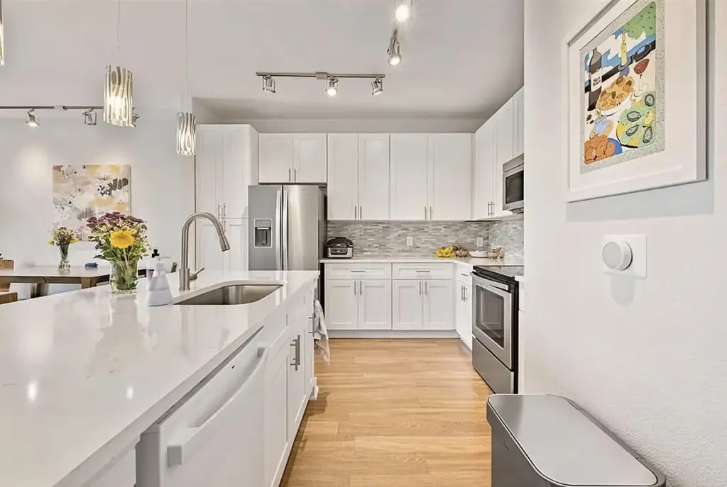 1900 Barton Springs Road 5040, Austin