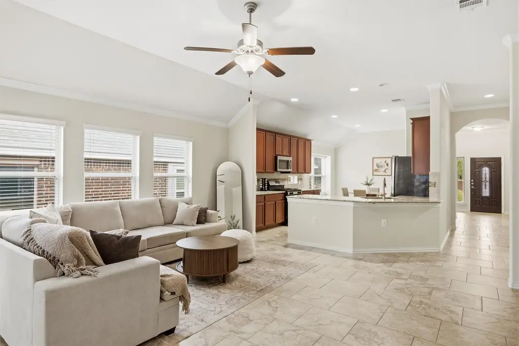 803 Cardenas Lane, Austin