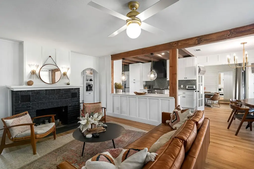 502 N Orange Street, Fredericksburg