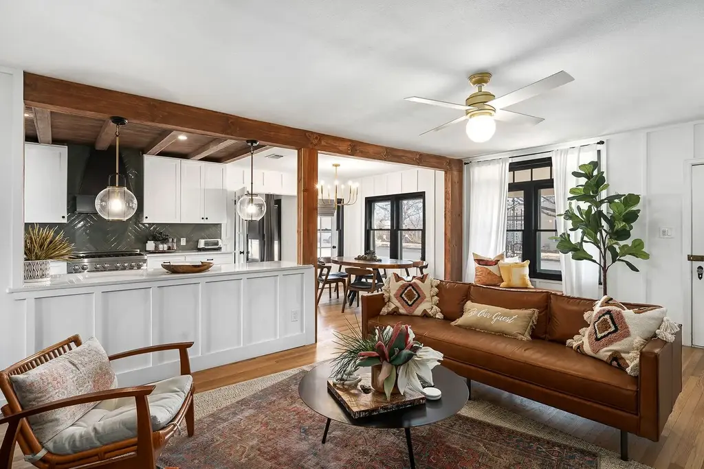 502 N Orange Street, Fredericksburg