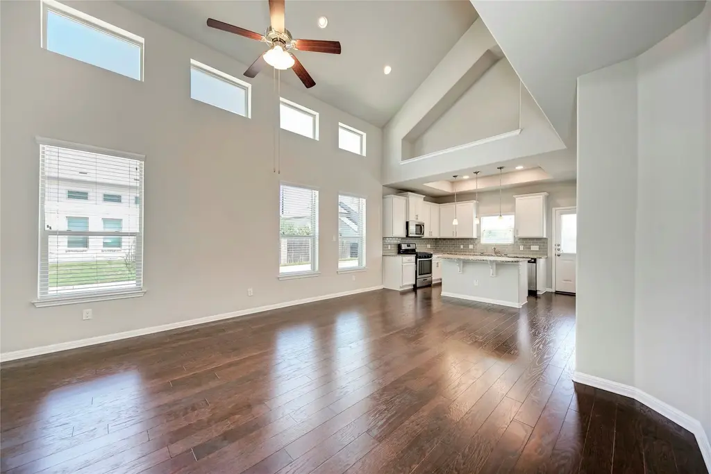 1401 Little Elm Trail 222, Cedar Park