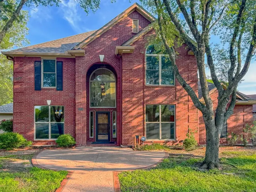 1215 Fenway Park, Pflugerville