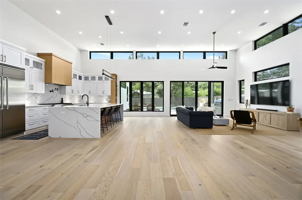 3305 Skylark Drive, Austin