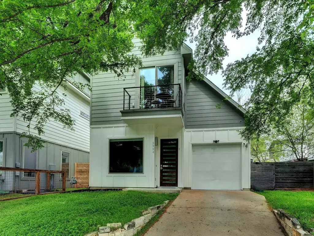 2924 E 14th Street B, Austin