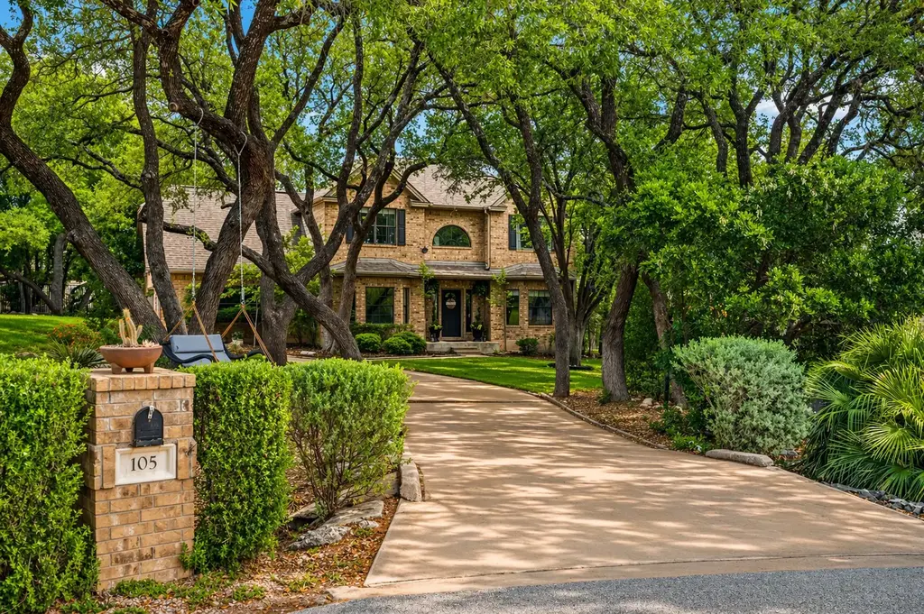 105 Mango Court, Lakeway
