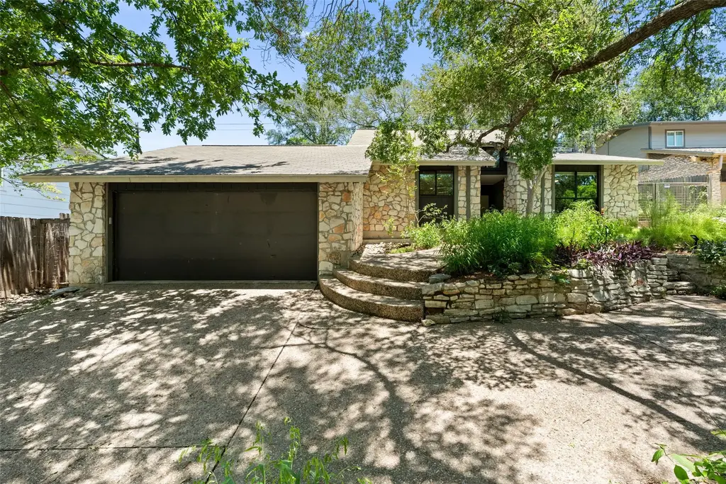 1702 Deerfield Drive, Austin
