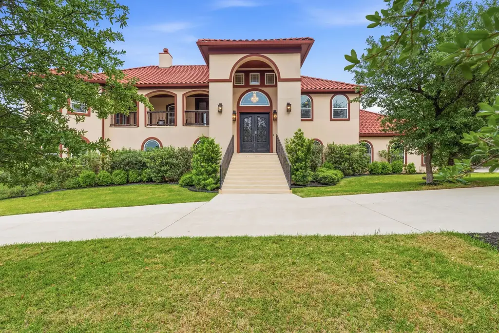 427 Bella Montagna Circle, Austin