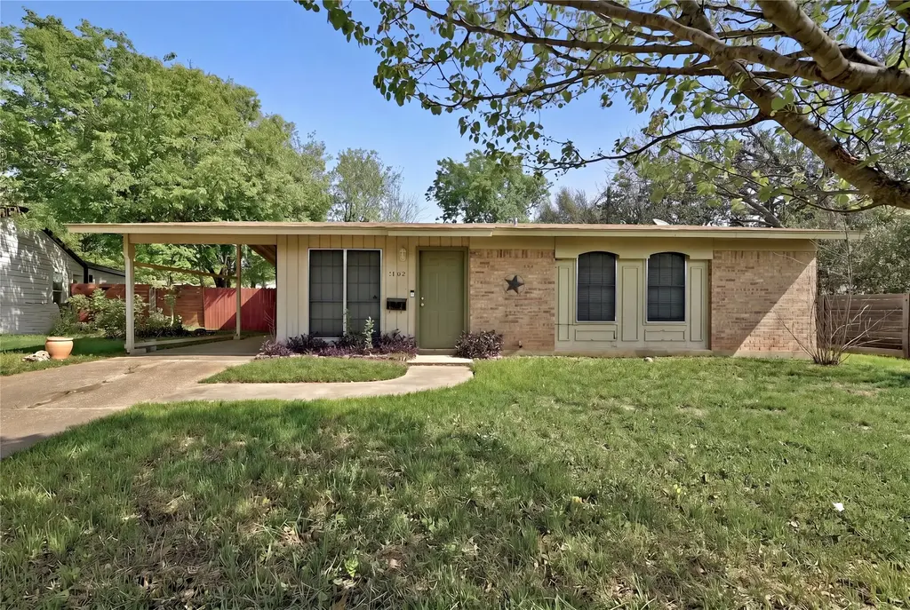 1402 Camelot Circle, Austin