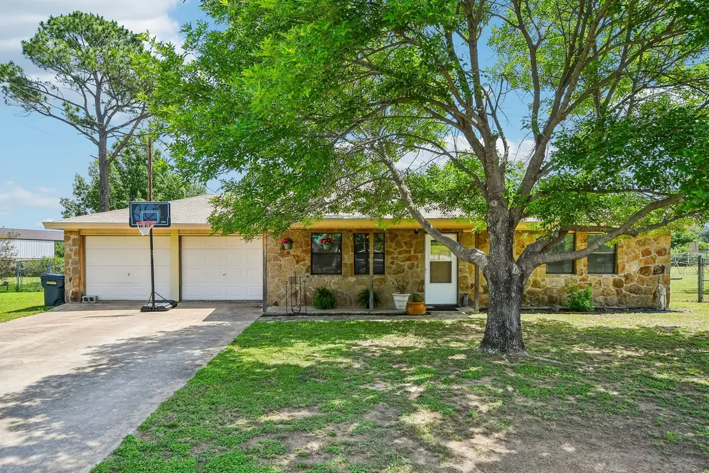 115 Mountain View Drive, Burnet
