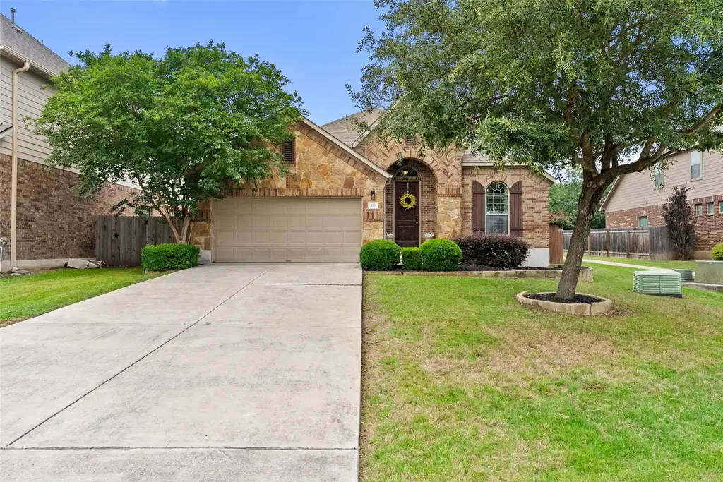535 Oyster Creek, Buda