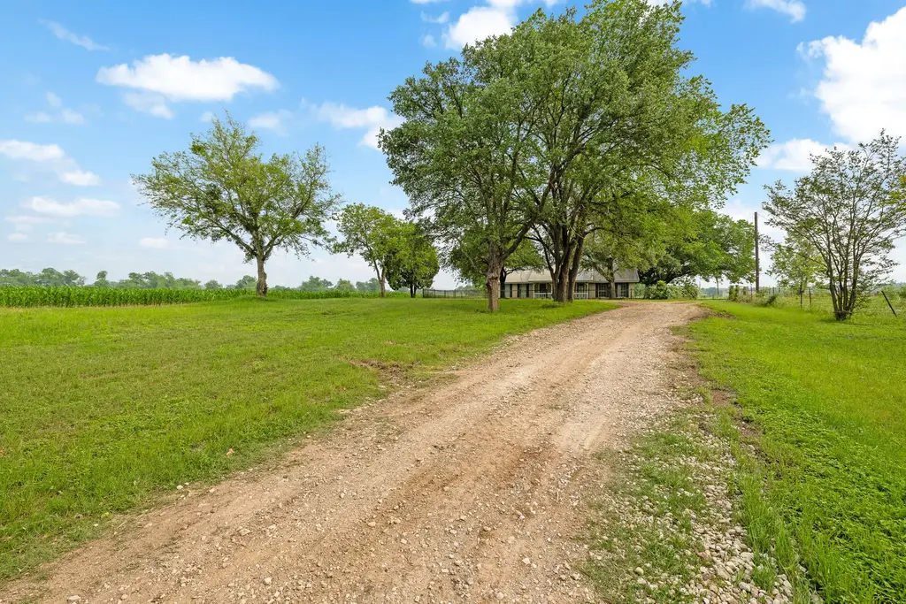 4265 County Road 123, Round Rock