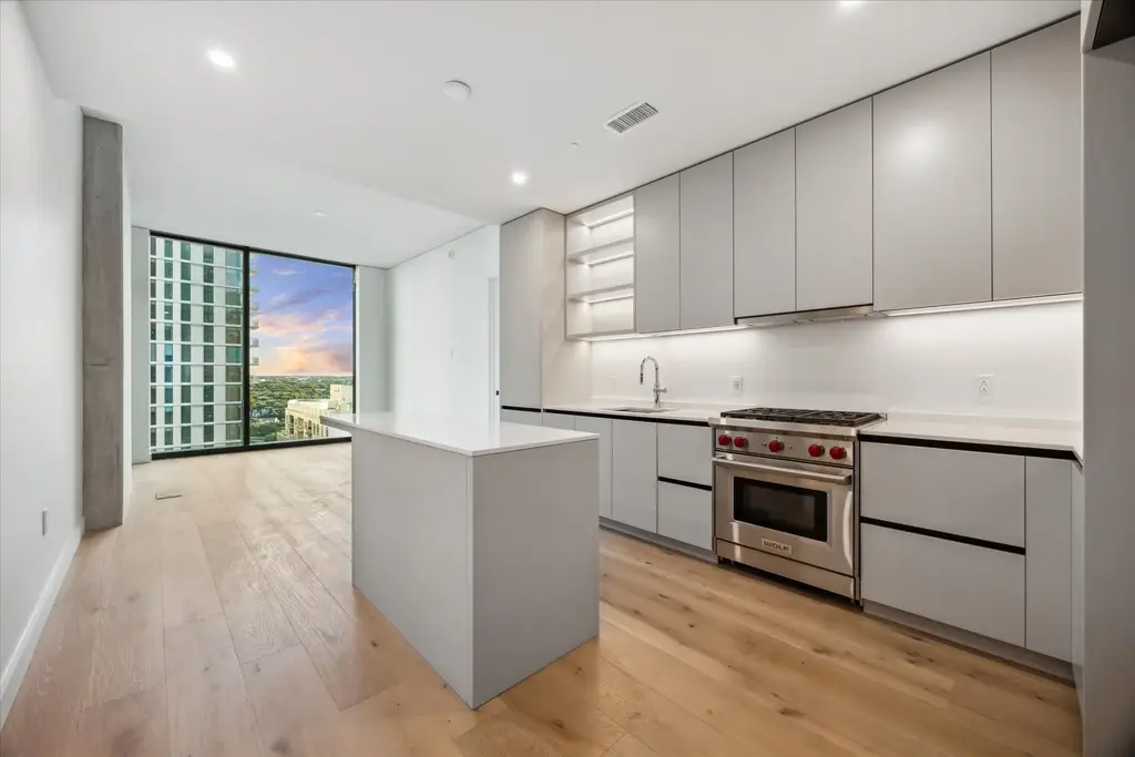 610 Davis Street 2304, Austin