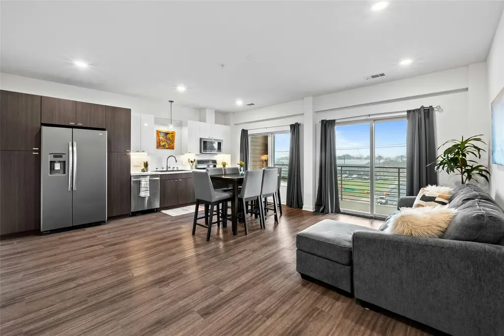 4361 S Congress Avenue 402, Austin
