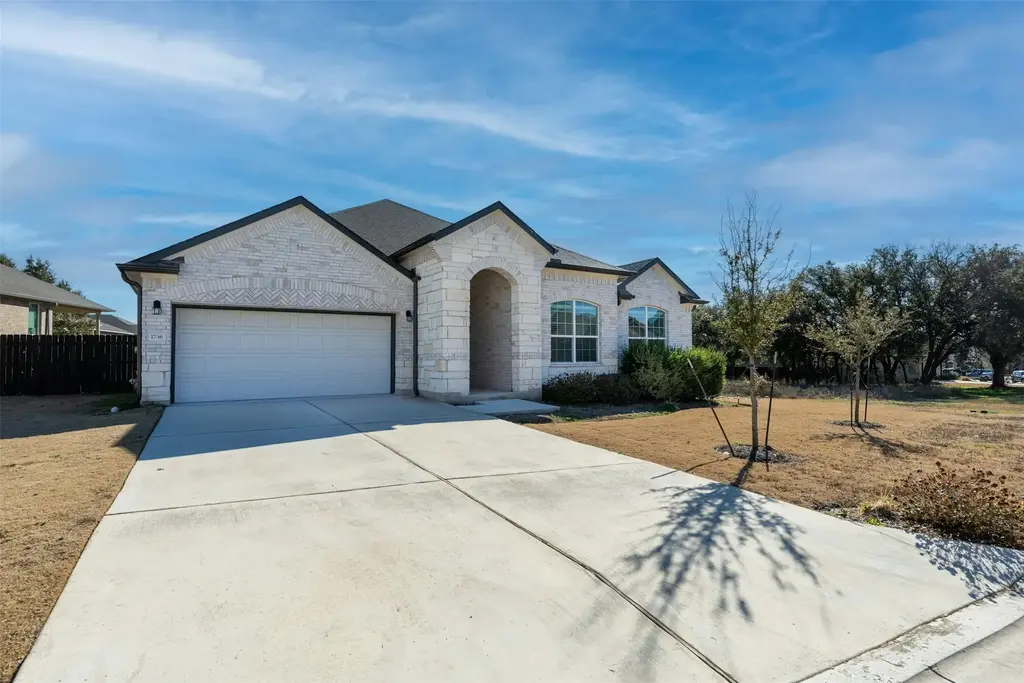 1736 Weavers Bend, Georgetown