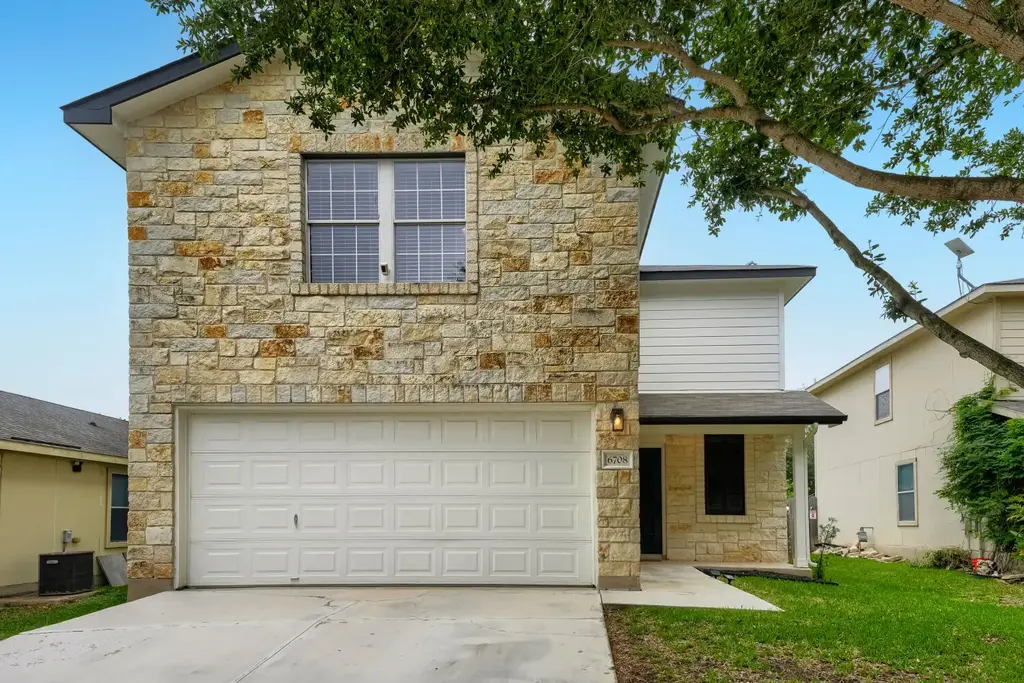 6708 Panda Royle Drive, Del Valle