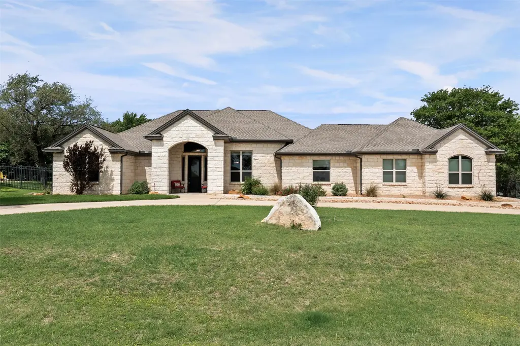 4950 Lago Vista Drive, Belton