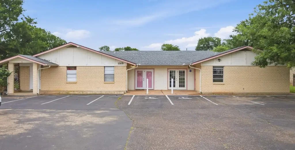 1305 S Mays Street A, Round Rock