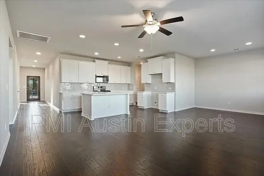 405 Coba Street, Leander
