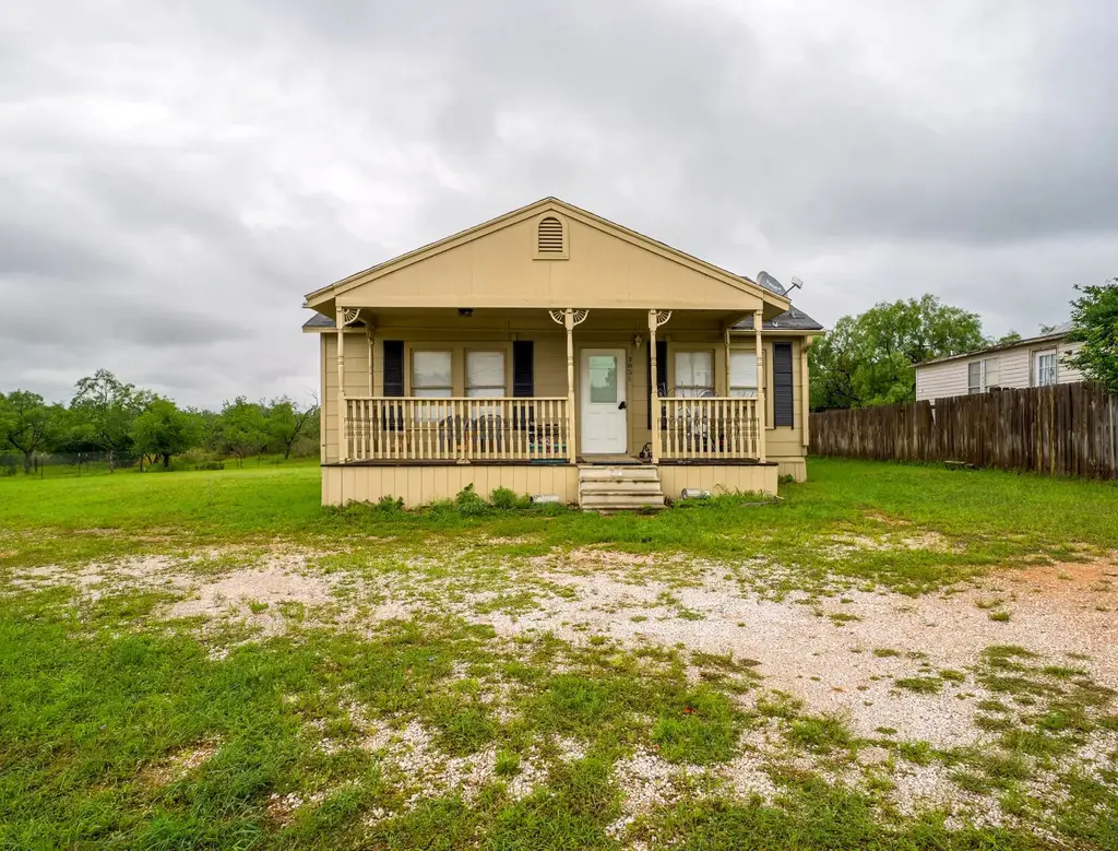 3851 Hermosa Drive, Kingsland