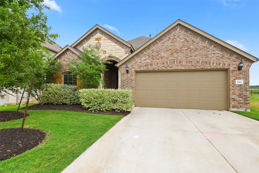 544 Cherrystone Loop, Buda