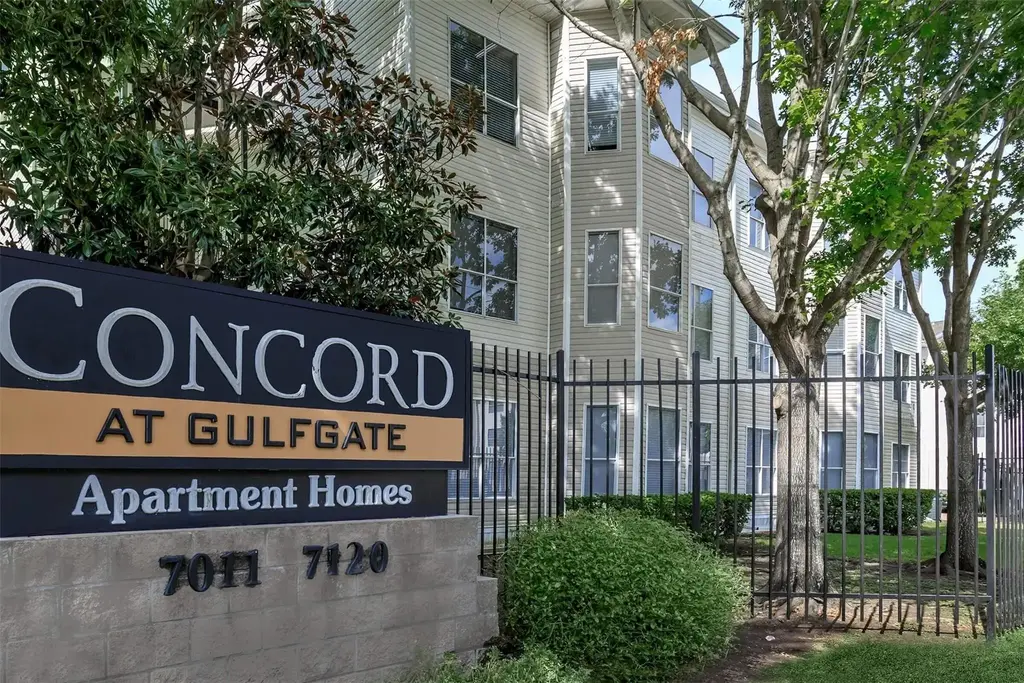 7120/7011 Village Way 1530, Houston