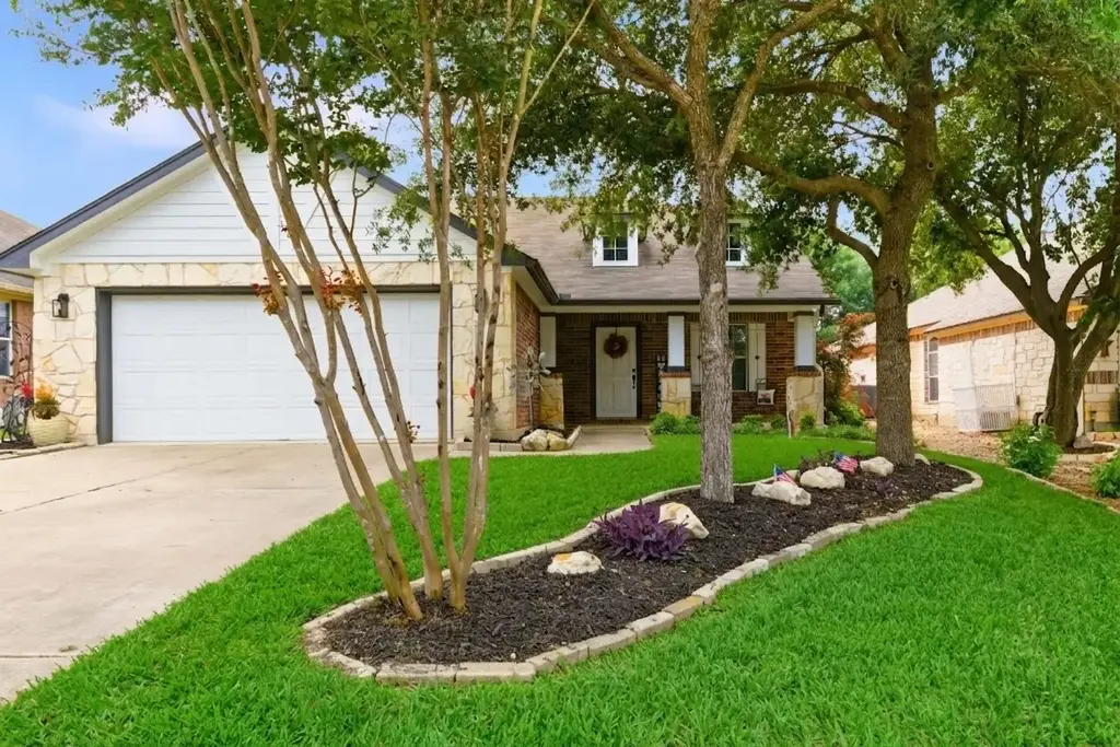 180 Mystic Shadow Lane, Buda