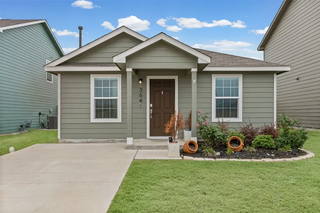 364 Gabbro Gardens, Maxwell