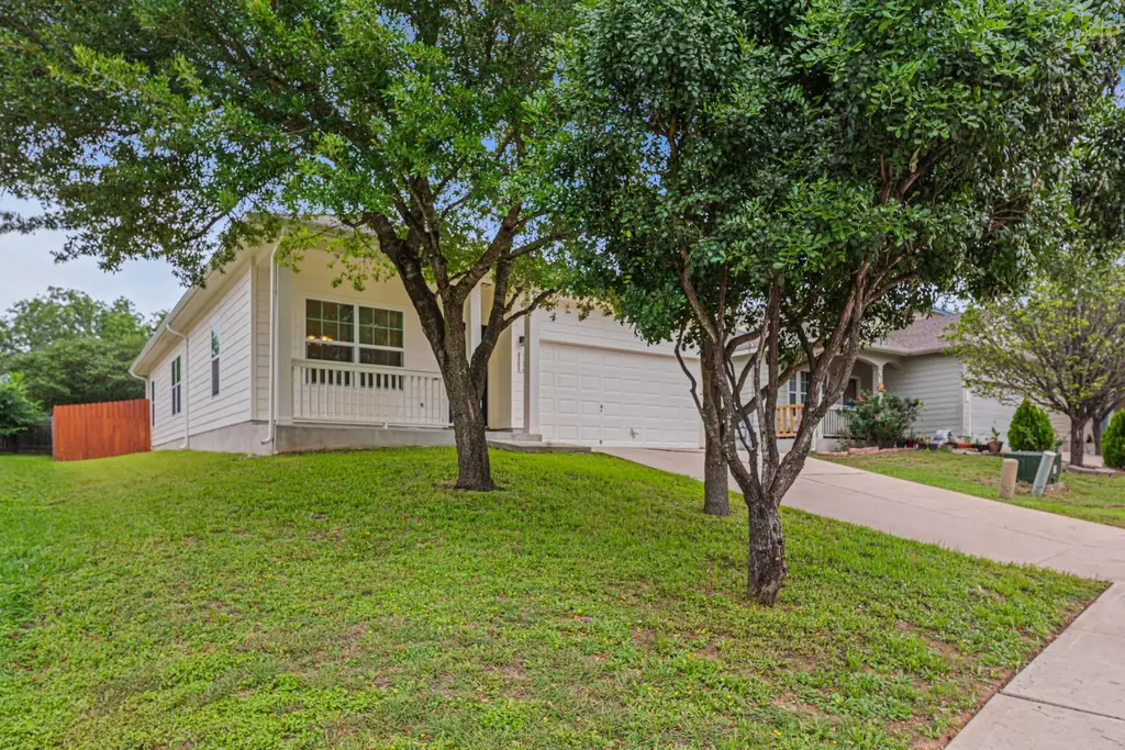 11404 Murchison Street, Manor