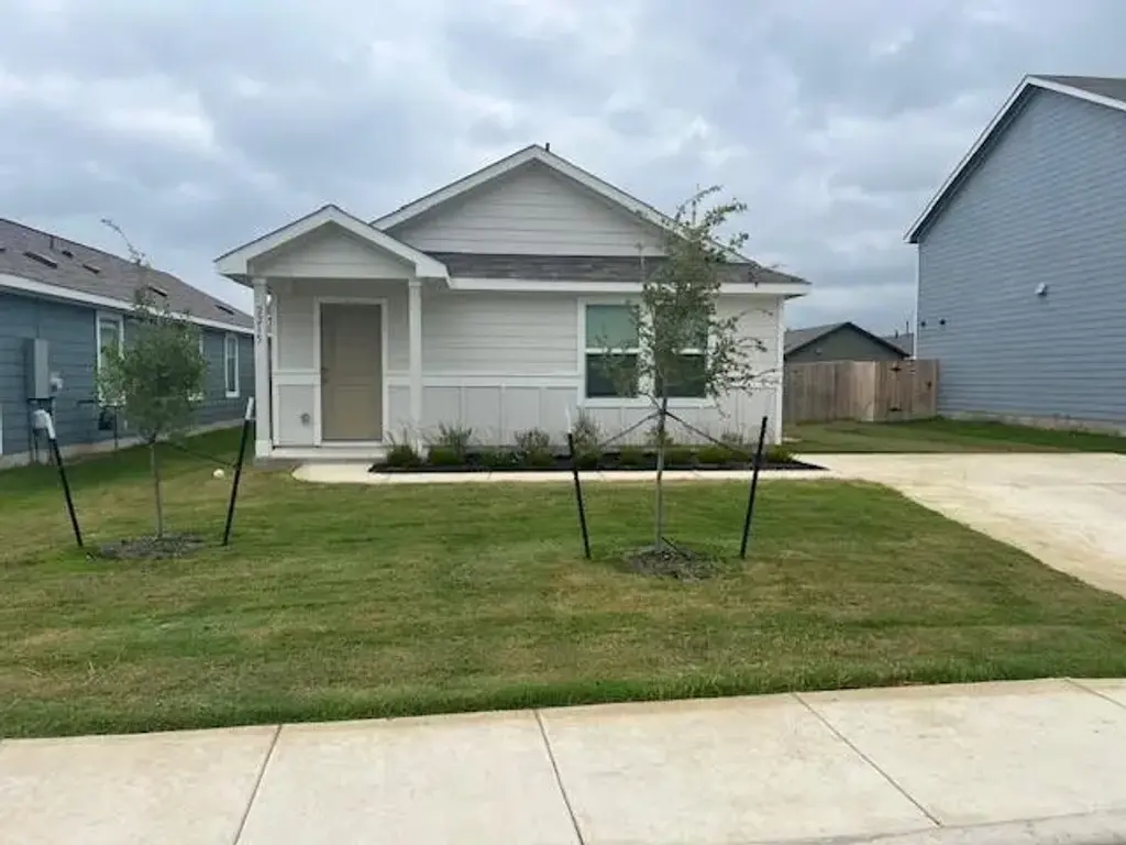 2215 Cyclone Drive, Lockhart
