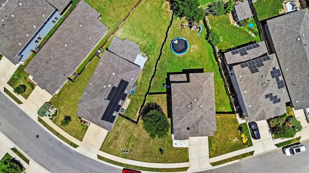 324 Gaida Loop, Georgetown