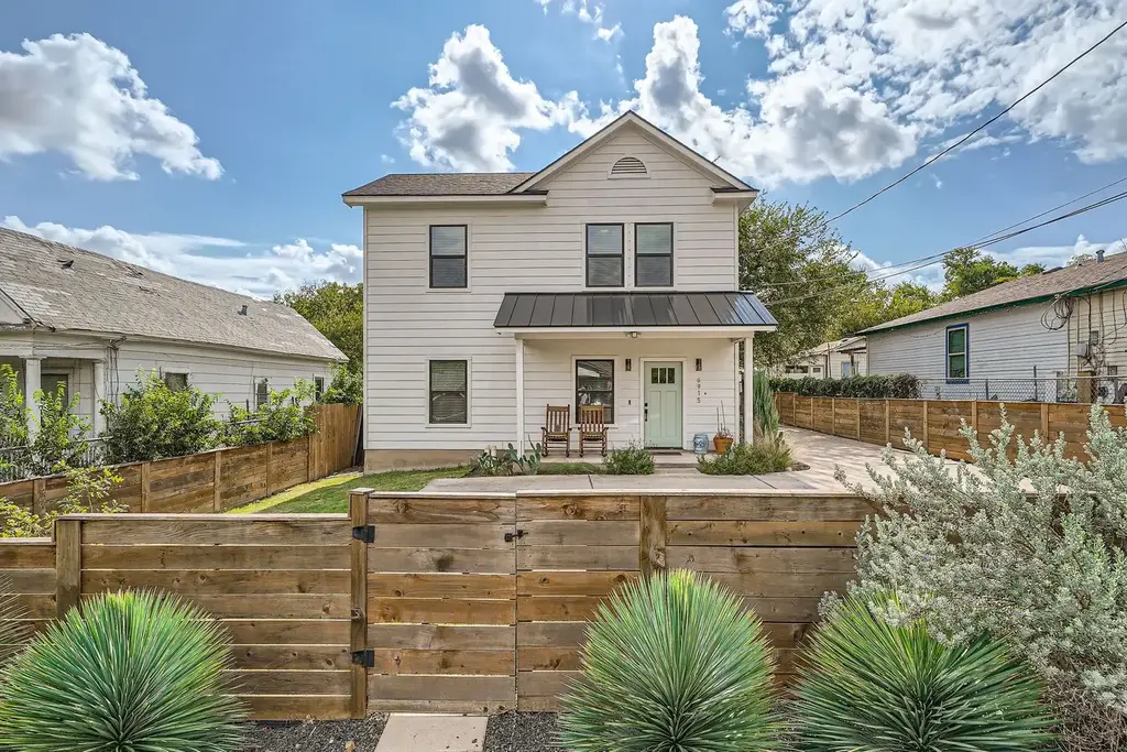 6915 Carver Avenue 1, Austin