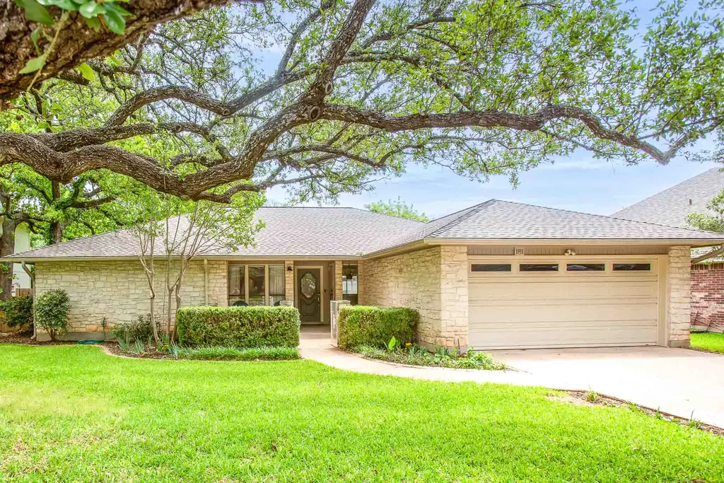 1911 Oakview Drive, Round Rock
