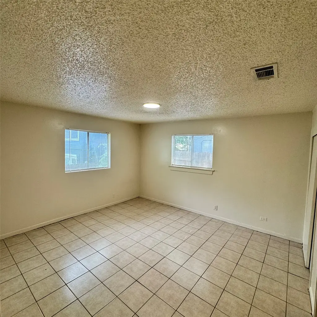 1626 Royal Hill Drive B, Austin