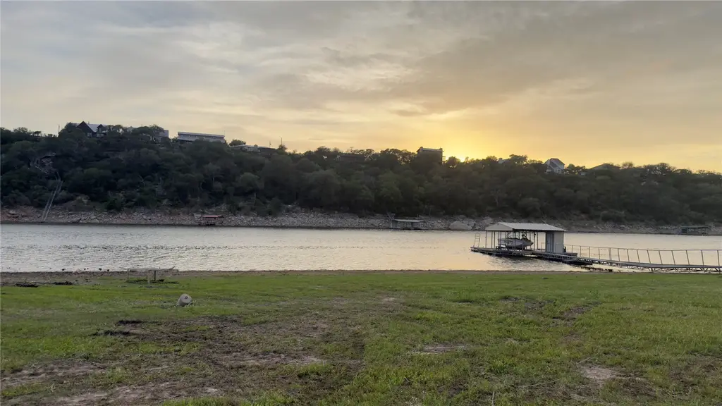 25113 Lake View Drive, Spicewood