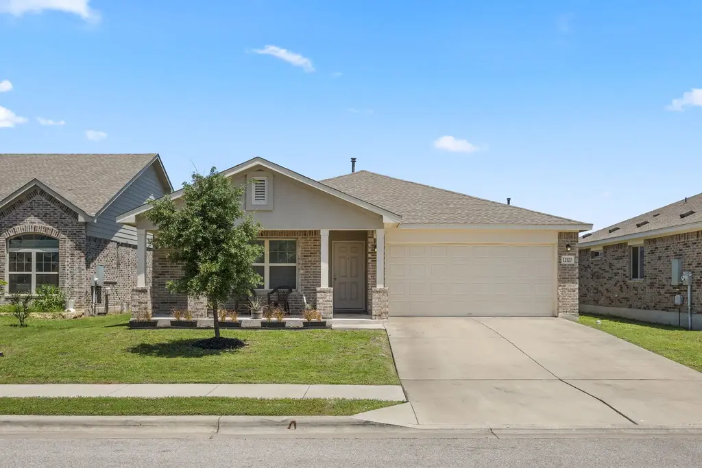 12520 Woodcock Way, Manor